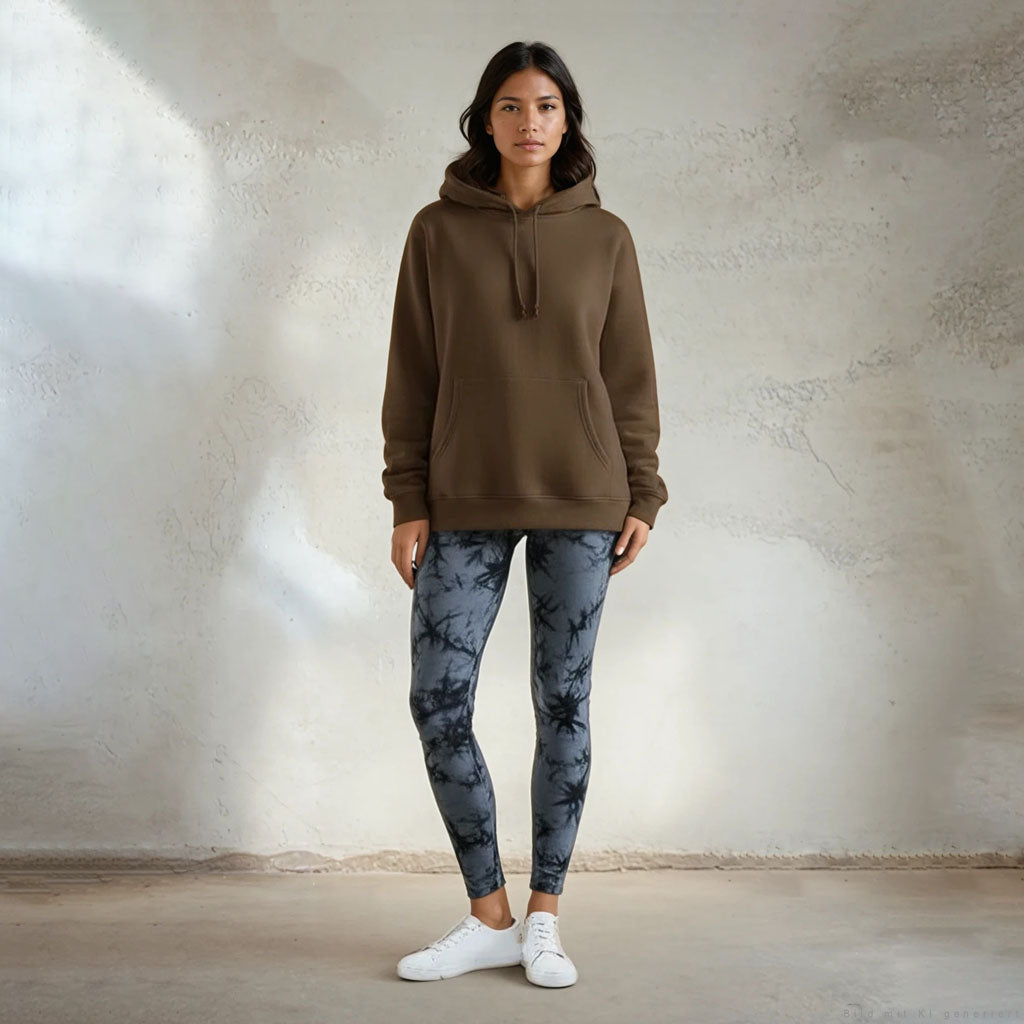 Yoga leggings YAMUNA, blue batik mit shape-Effekt - High Waist Yoga Leggings YAMUNA,  Farbe Blue Batik - kamah yoga and style