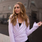 Supersofte Yoga Wickeljacke "Tootsie" in pale violet - Kamah Yoga and Style