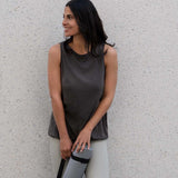 Yoga Top XIOMARA olive - Tanktop mit elastischem Bund - Kamah Yoga and Style