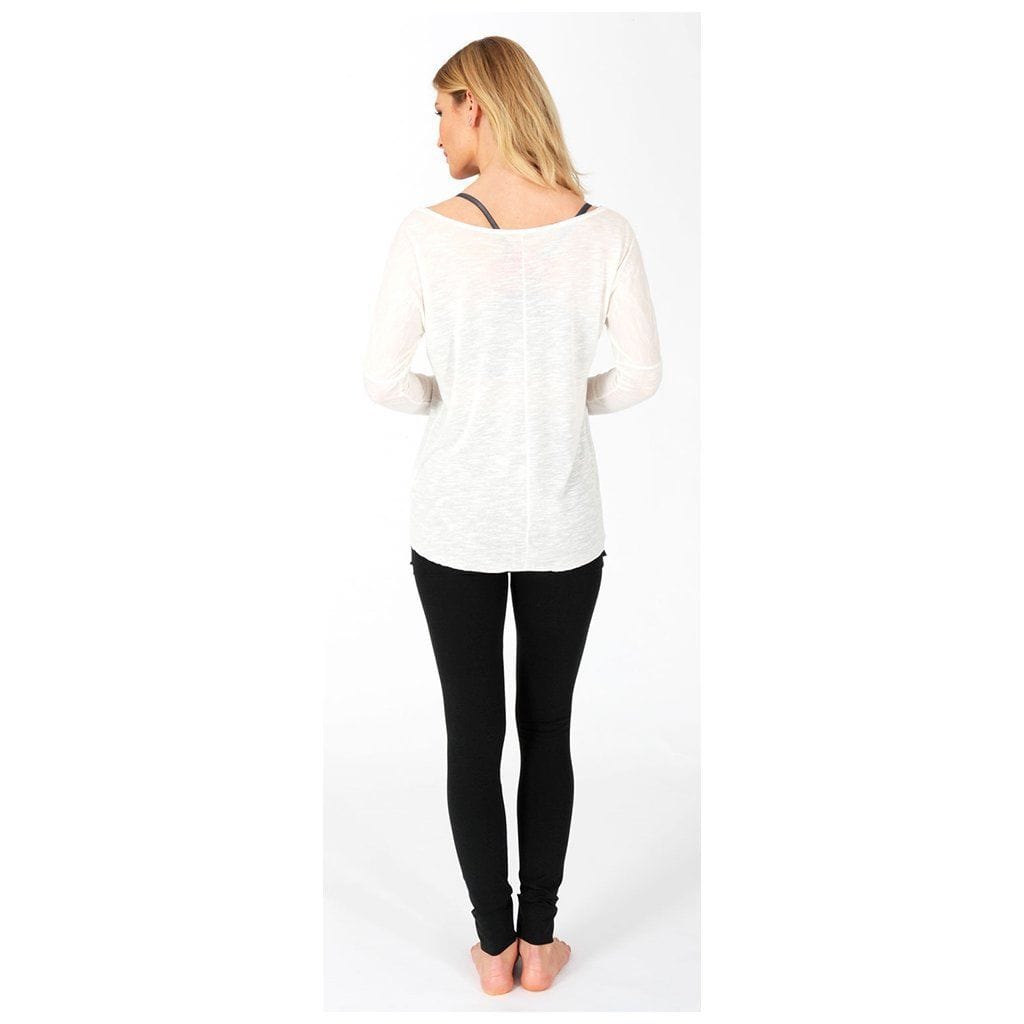 Langarmshirt MELODY, Farbe offwhite, Viskose, Leinen | kamah - Lounge-Shirt "Melody Aloha", offwhite - Lässiges Langarmshirt mit Print - kamah yoga and style